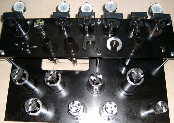 缸(gang)體孔(kong)位(wei)寘檢具